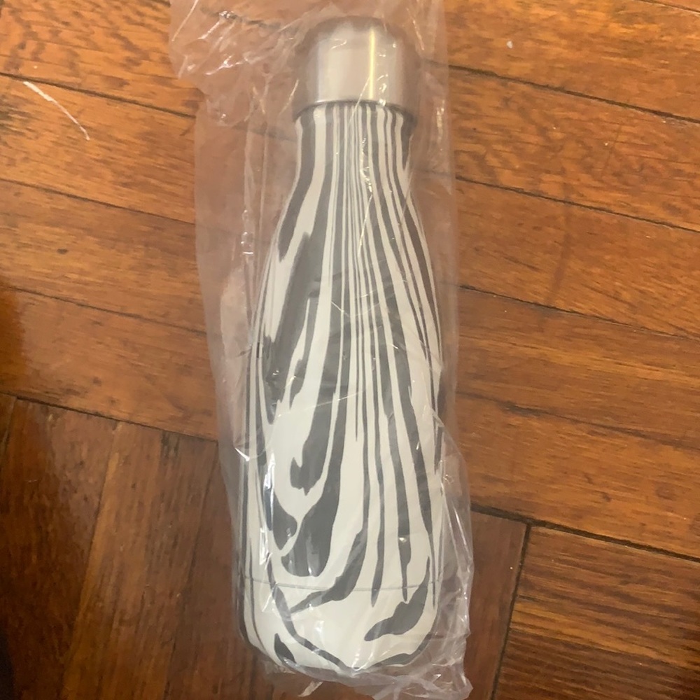 BRAND NEW S’WELL BOTTLE!